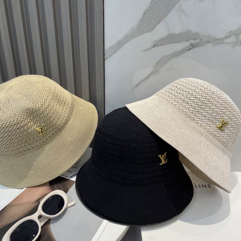 LV  hat 031072